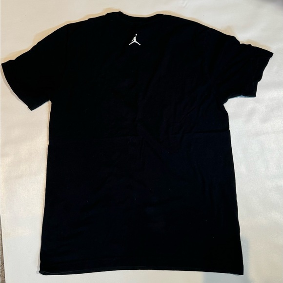 Jordan T-shirt black in good condition - Picture 3 of 3